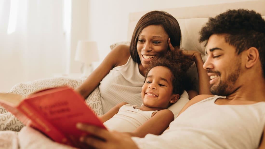 Family reading together 