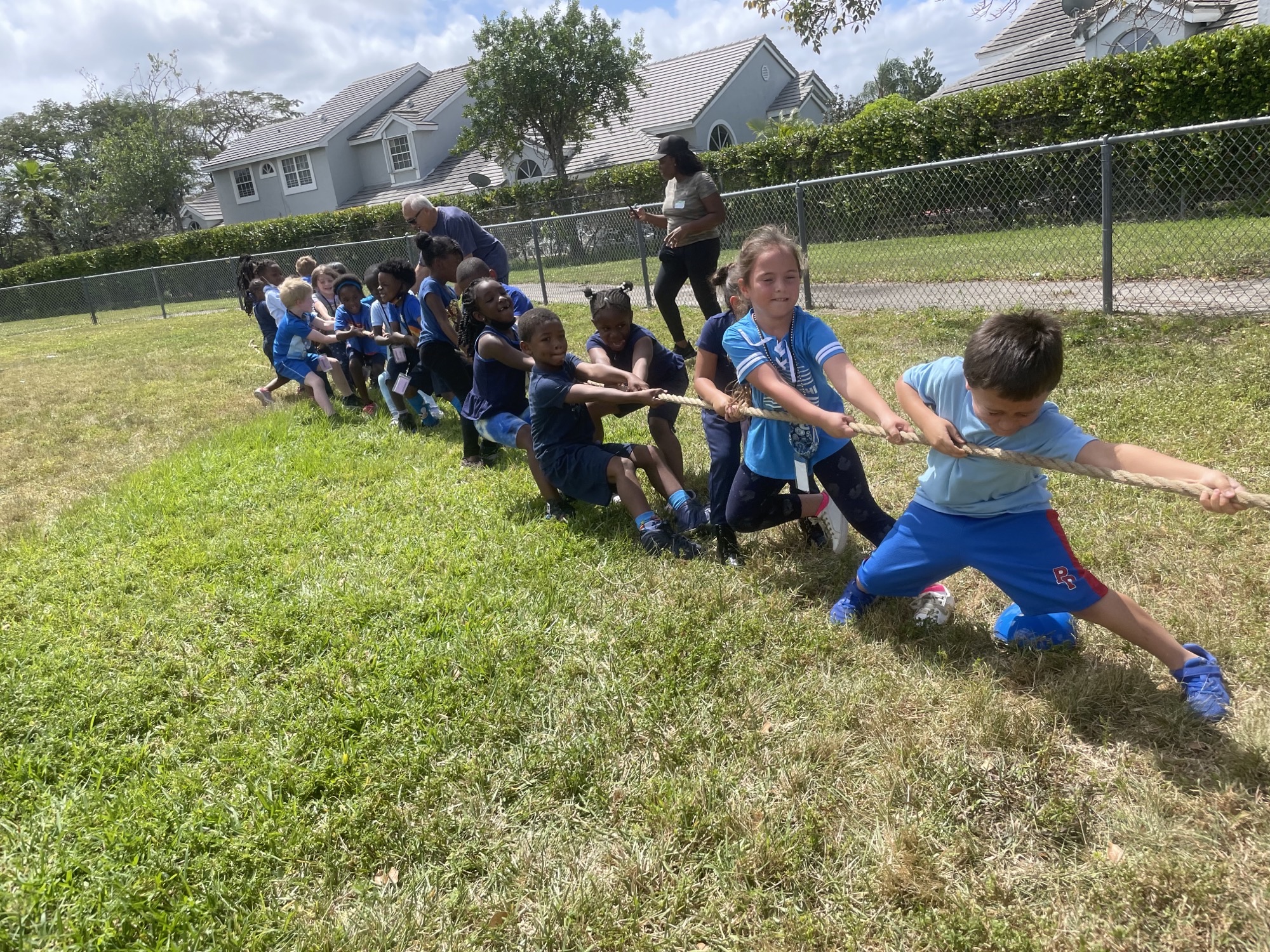 blue team tug-a-war